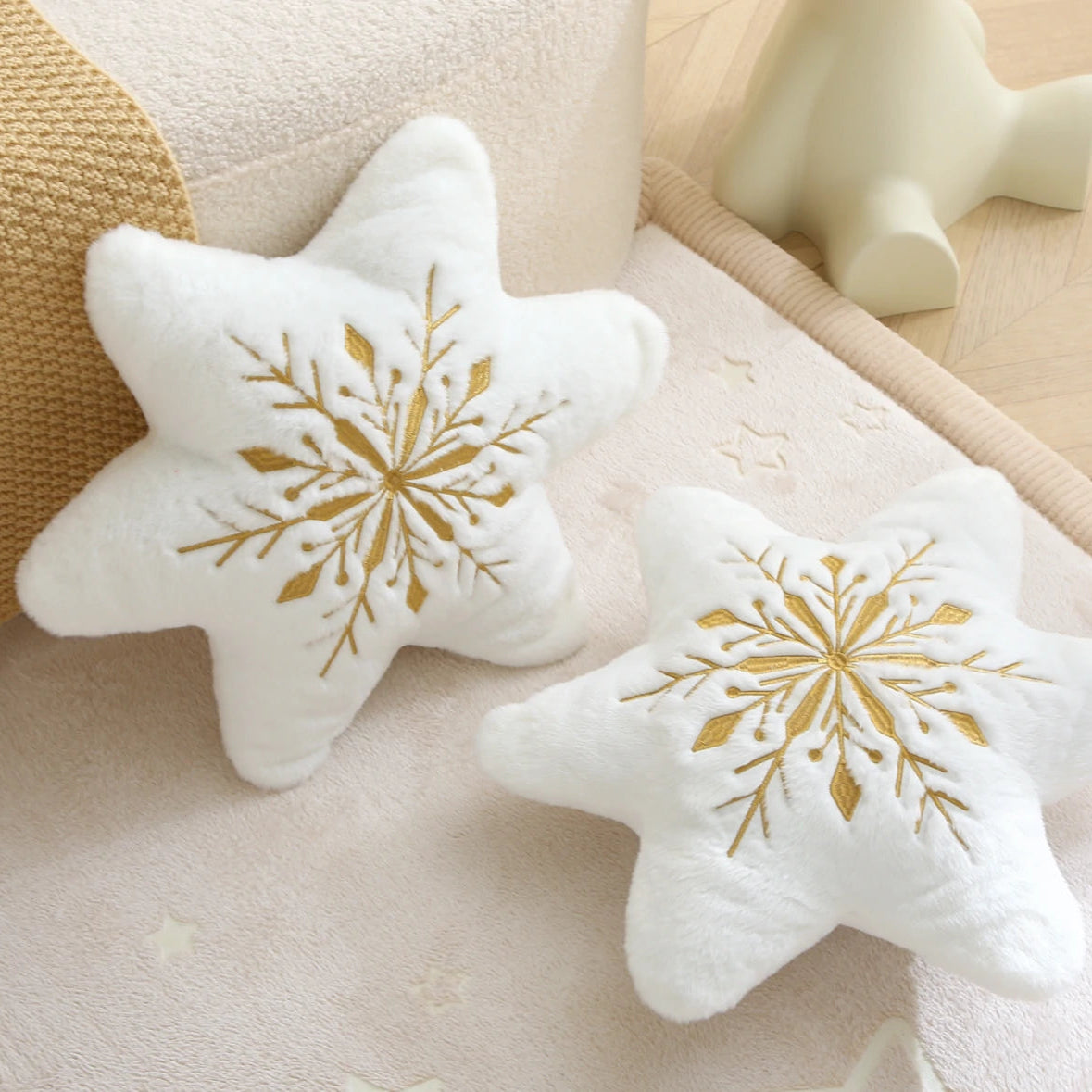 Prevalucent Snowflake Decorative Throw Pillow for Couch, Bedroom & Holiday Décor